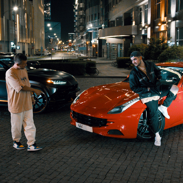 Красная Ferrari cover art