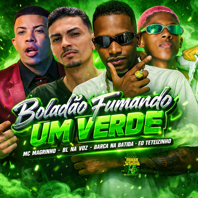 Boladão Fumando Um Verde