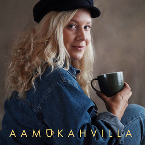Aamukahvilla podcast cover