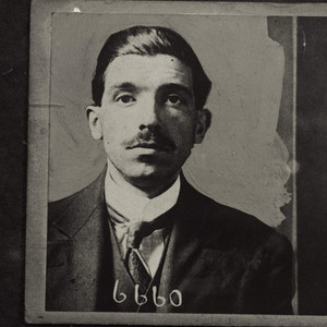 Charles Ponzi's scheme (plus a new scam)