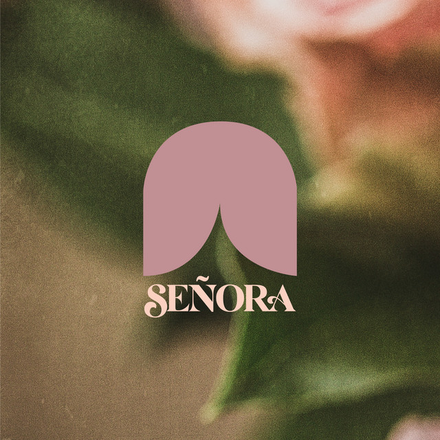 Conversaciones con La Señora podcast artwork