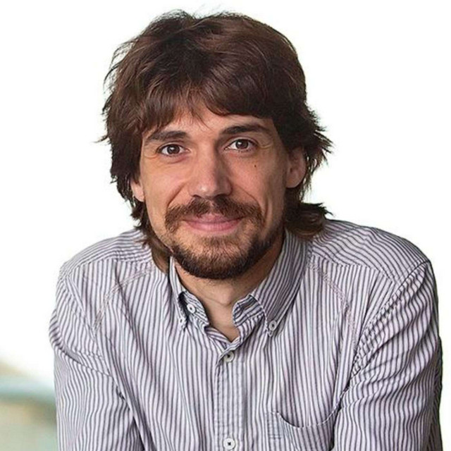 Portada de Humanos con Recursos