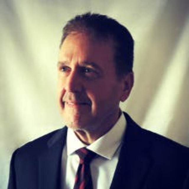 #32 - EA. Csolkovits (Founder of Givers University) [English]