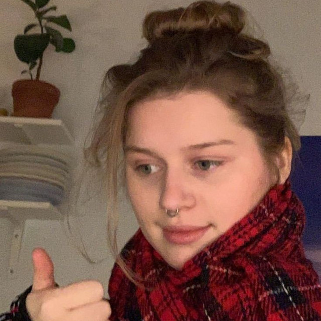 do you listen to girl in red? playlist by abialvarezz Spotify