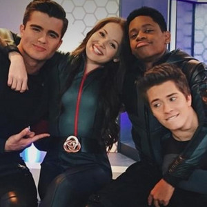 Pov: Your in lab rats and a non davenport bionic with a crush on chase ...