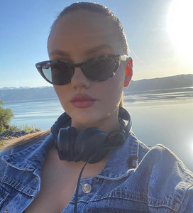 Vicky Grace on Spotify