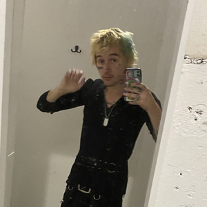 Spotify profile picture for @queer