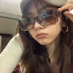 izzy on Spotify