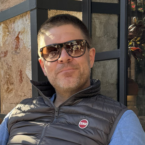 Spotify profile picture for @reimer