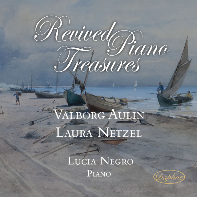 Lucia Negro Photo