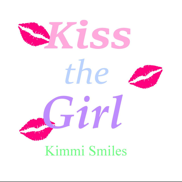 Kimmi Smiles Photo