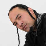 Dezzy Hollow profile