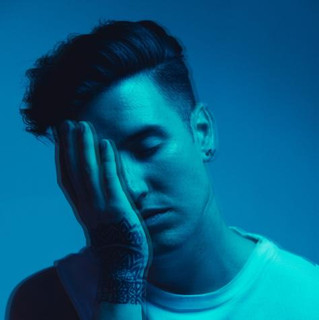 Logan Henderson Photo