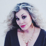Stella Parton profile