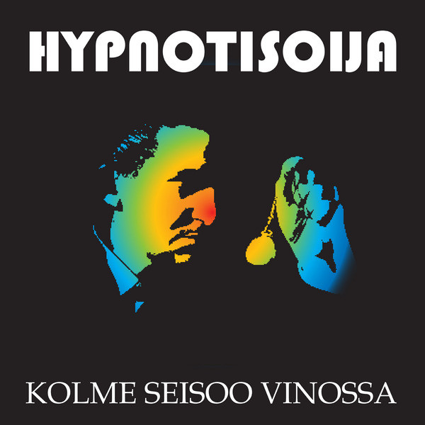 Kolme Seisoo Vinossa Photo