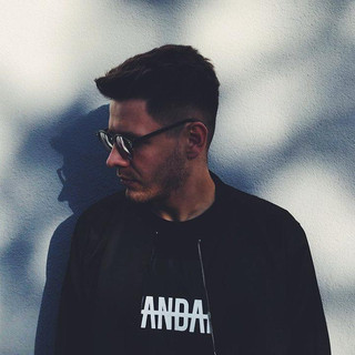 Aiden Lewis Photo