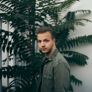 Robin Knaak Photo