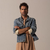 Luis Carlinhos profile