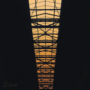 Zoe Konez Photo
