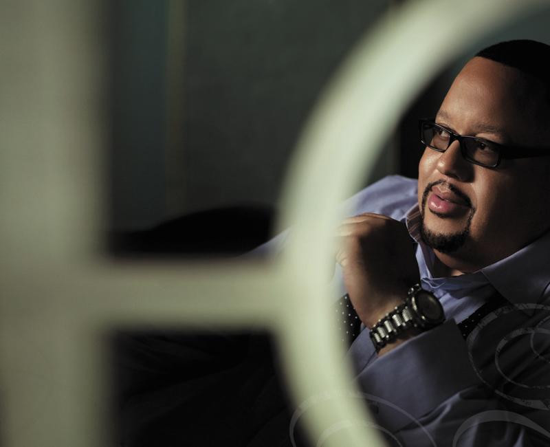 Fred Hammond image