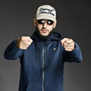 3robi Photo