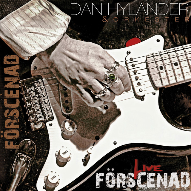 Förscenad cover