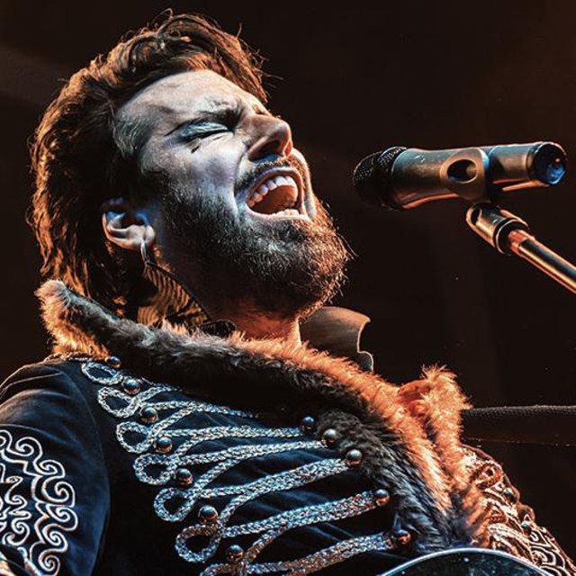 Aurelio Voltaire photo