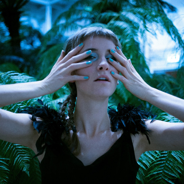 Synne Sanden photo