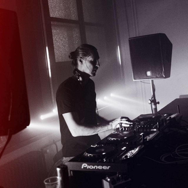 Mikael Jonasson press photo