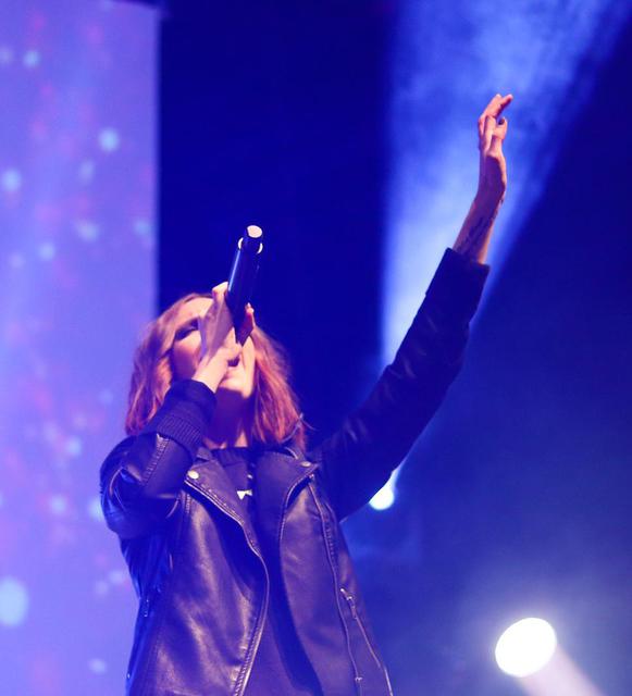 Amplify photo
