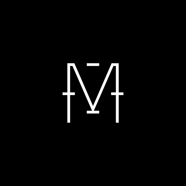 M()RE Photo