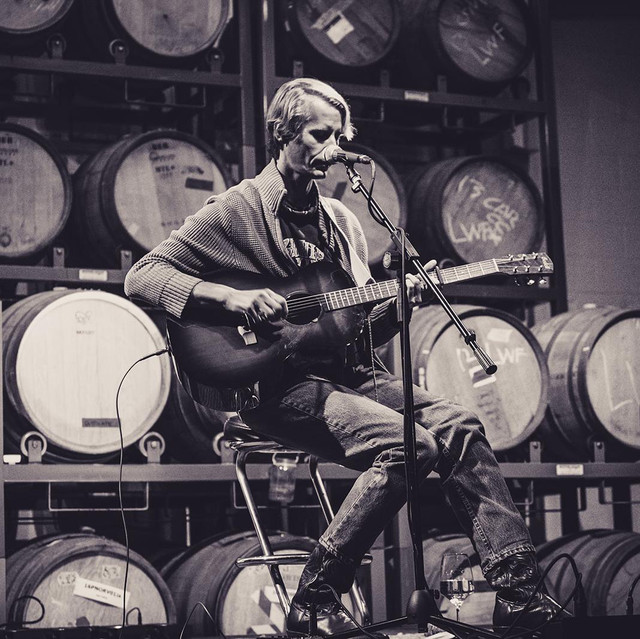 Tom Brosseau photo