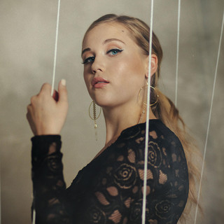 Nora Collins Photo