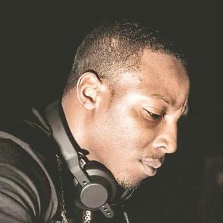 DJ Guv Photo