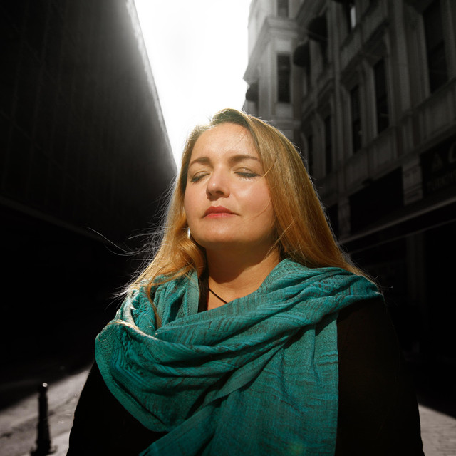 Jülide Özçelik photo