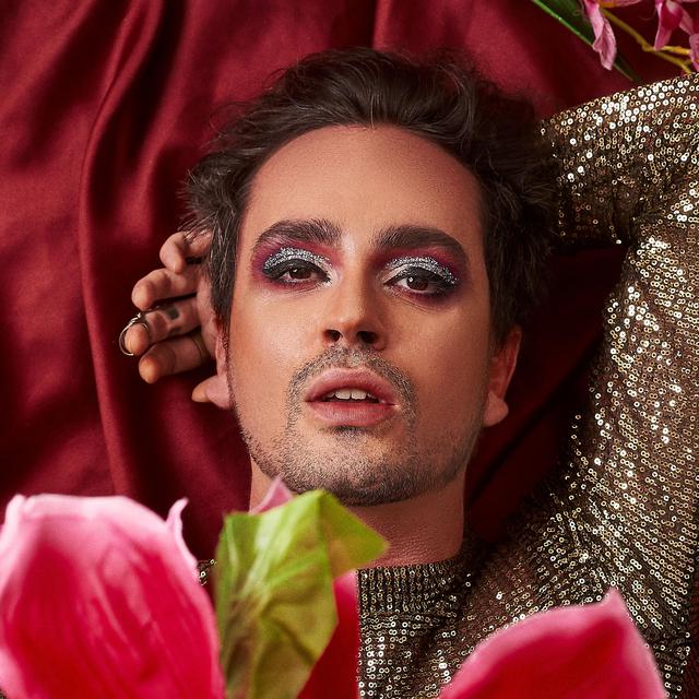 Johnny Hooker photo