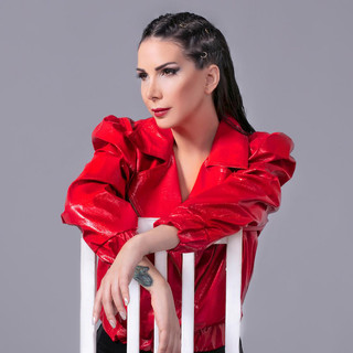 Tuğba Özerk Photo