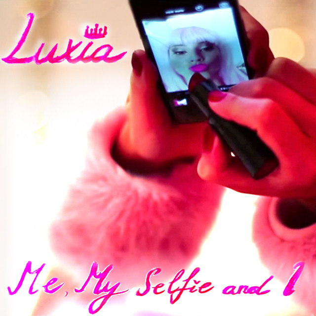 Luxia Photo