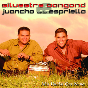 Más unidos que nunca cover