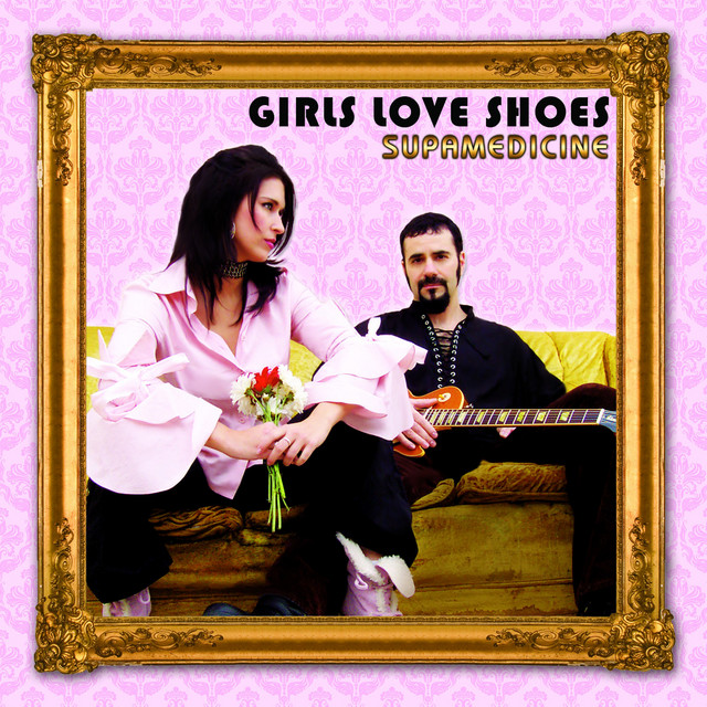Girls Love Shoes Photo