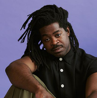 R.LUM.R Photo