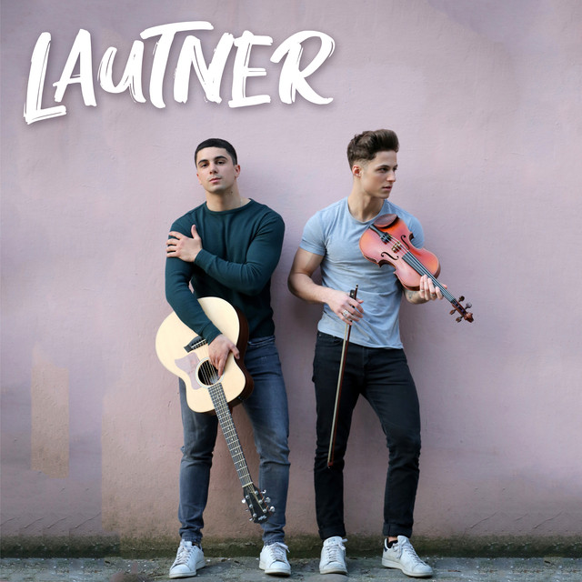 Lautner Photo