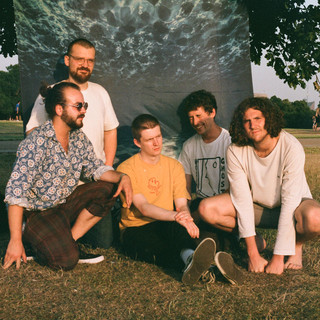 moreish idols