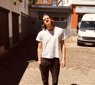 Bayuk Photo