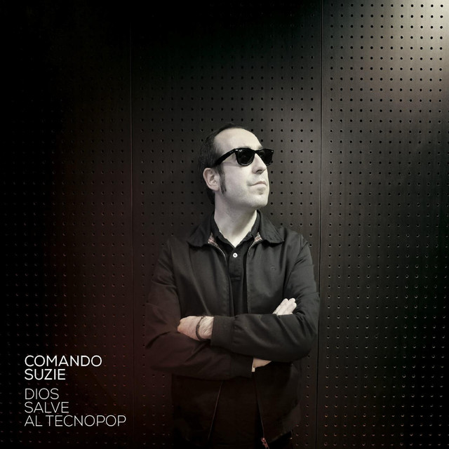 Comando Suzie Photo