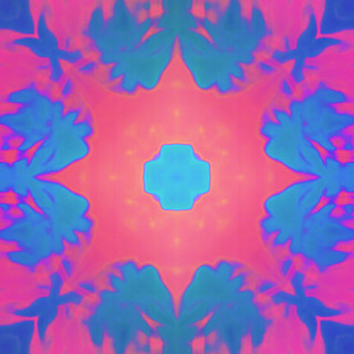 Naux Faux Photo