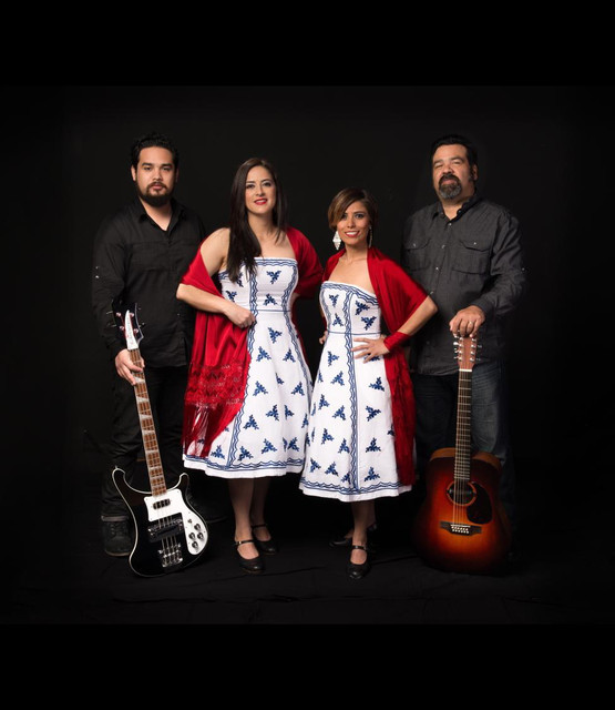 Los Cenzontles photo