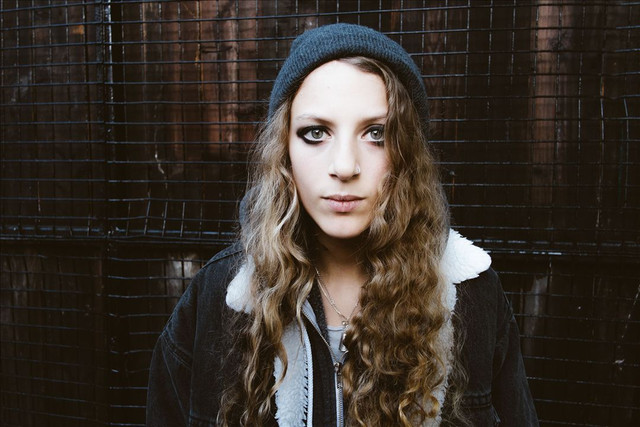 Annie Eve Photo