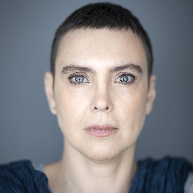 Adriana Calcanhotto photo