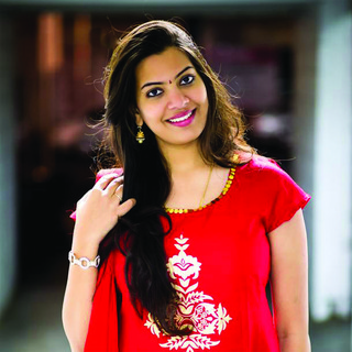 Geetha Madhuri Photo